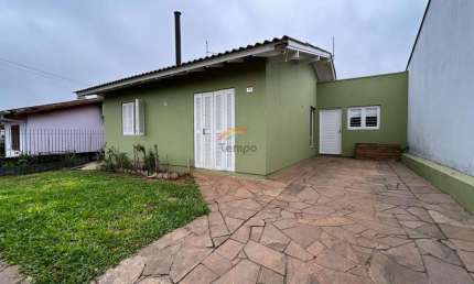 Casa Residencial de 4 quartos no bairro Encosta do Sol