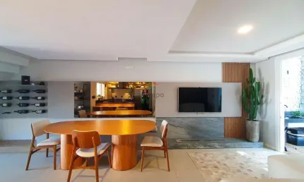 Casa pronta para morar, mobiliada e com 03 suítes localizada em Novo Hamburgo.
