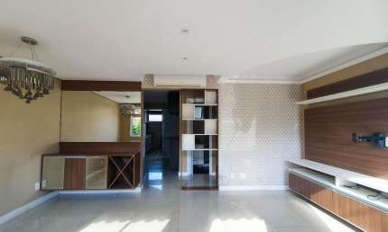 Casa com 03 dormitórios em condomínio fechado - Novo Hamburgo.
