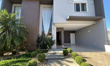 Casa Residencial de 3 quartos no bairro Lomba Grande
