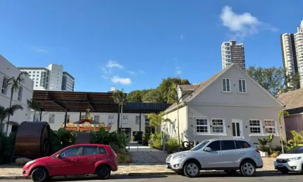 Casa comercial em espaço gastronômico no Hamburgo Velho em Novo Hamburgo/RS