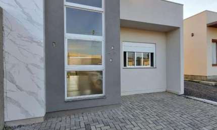 Casa Residencial de 2 quartos no bairro Encosta do Sol