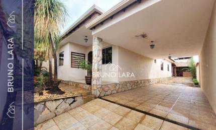 Casa com 3 dormitórios para alugar, 250 m² por R$ 4.840,00/mês - Santa Mônica - Igarapé/MG