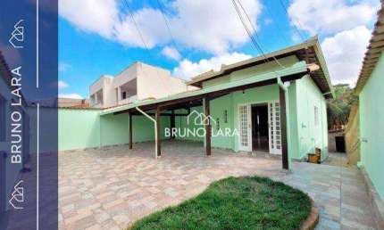 Casa disponível para locação no bairro Padre Eustáquio, Igarapé-MG.
