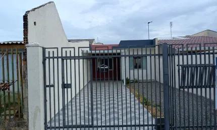 CASA- EM SÃO JOSÉ DOS PINHAIS/ PR  COM ÁREA TOTAL 432 m2