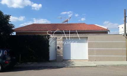 Excelente casa no Centro de Vinhedo para venda , Comercial ou Residencial.
