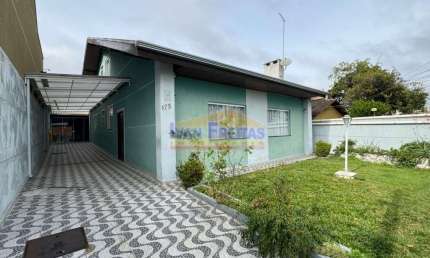 EXCELENTE RESIDÊNCIA TÉRREA COM AMPLA EDÍCULA NOS FUNDOS!!!