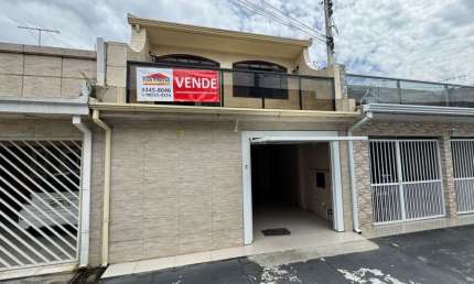 EXCELENTE SOBRADO EM ÓTIMA LOCALIZAÇÃO!!! COM MÓVEIS PLANEJADO!!!