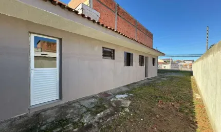 Excelente terreno comercial com três salas cozinha e banheiro!