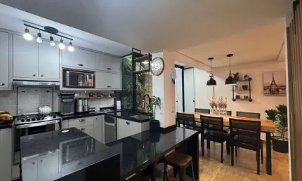 TRIPLEX REFORMADO DECORADO E MOBILIADO COM ACABAMENTO E MÓVEIS DE ALTO PADRÃO!!!