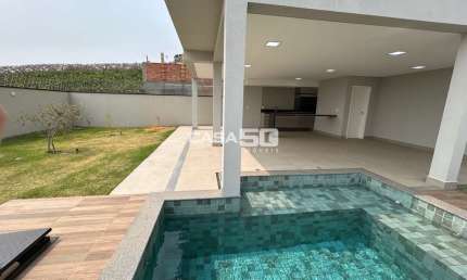 Casa em condomínio fechado com 3 quartos à venda na Estrada Municipal do Roncáglia, 1090, Roncáglia, Valinhos, 222 m2 por R$ 1.650.000
