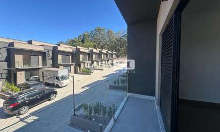 Casa em condomínio fechado com 3 quartos para alugar na Rua João Ubiali, 470, Chácaras Silvania, Valinhos, 145 m2 por R$ 7.500