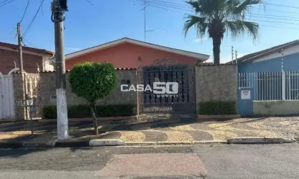 Casa com 4 quartos à venda na Rua Frei José de Monte Carmelo, 1277, Jardim Proença, Campinas, 254 m2 por R$ 875.000