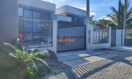 Casa á Venda Com Piscina 180 Metros Do Mar Pontal do Paraná