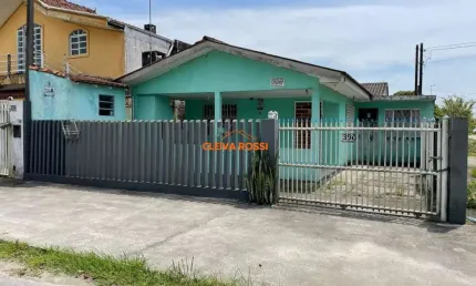 Casa de esquina à venda próximo ao Mar Pontal do Paraná