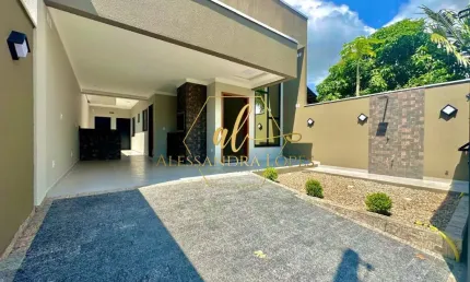 Casa de Padrão Elevado a 850 metros da Praia em Itajuba-Barra Velha/SC