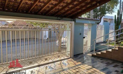 Casa com 2 dormitórios à venda, 167 m² por R$ 700.000,00 - Vila Cordenonsi - Americana/SP