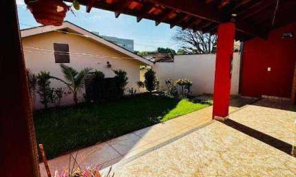Casa com 3 quartos para alugar na Rua Itabirito, Jardim Ipiranga, Americana