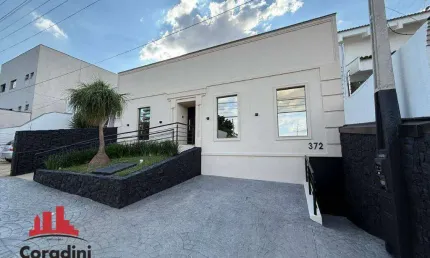 Casa comercial com 7 salas para alugar na Rua Uruguai, Jardim Girassol, Americana
