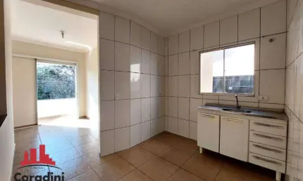 Casa com 2 quartos para alugar na Rua Bilbao, Jardim Bertoni, Americana