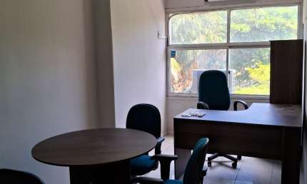 Excelente sala comercial para advogados, contador, médico  imobiliária e etc... E para investir.