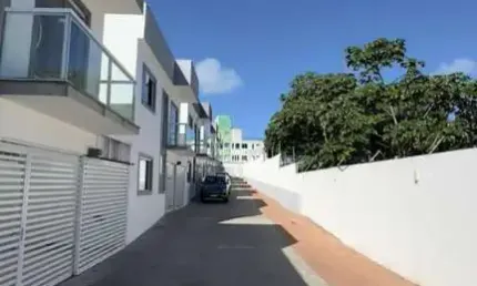 Casa em Condomínio para Venda em Lauro de Freitas, Buraquinho, 3 dormitórios, 3 suítes, 4 banheiros, 2 vagas