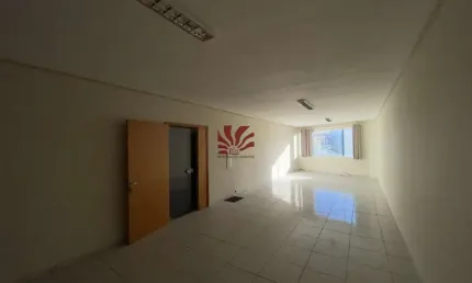 Sala comercial para alugar na rua doutor flores, 62, centro histórico, porto alegre por r$ 1.400