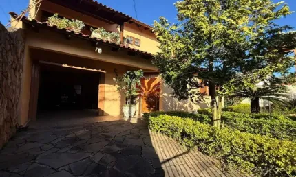 Casa com 4 quartos para alugar na Rua Assis Brasil, 578, Niterói, Canoas por R$ 3.600