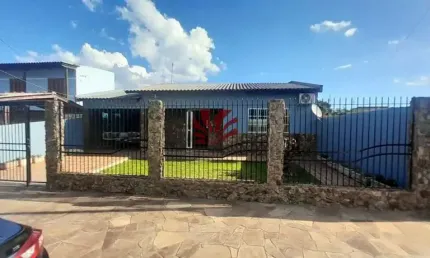 Casa com 2 quartos à venda na Rua Santo Antônio dos Pobres, 1272, Harmonia, Canoas por R$ 490.000