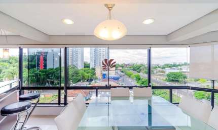 Apartamento com 3 quartos para alugar na Avenida Victor Barreto, 2000, Centro, Canoas por R$ 5.500