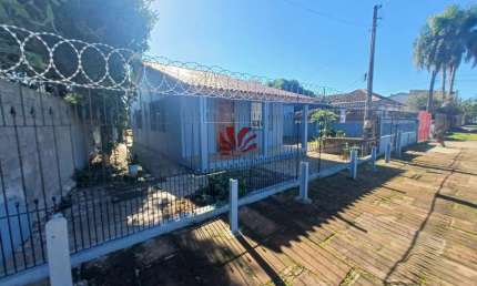 Casa com 1 quarto para alugar na Doutor Sarmento Leite, 191, Mathias Velho, Canoas por R$ 1.600