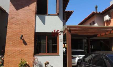 Casa em condomínio fechado com 3 quartos para alugar na Rua dos Jasmins, 1, Igara, Canoas por R$ 4.000