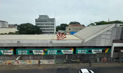 Sala comercial para alugar na Avenida Victor Barreto, 2552, Centro, Canoas por R$ 1.000