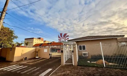 Casa em condomínio fechado com 2 quartos para alugar na Rua Treze de Maio, 630, Rio Branco, Canoas por R$ 1.800