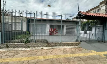 Casa com 3 quartos para alugar na rua alberto torres, 100, centro, canoas por r$ 5.000
