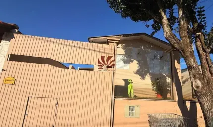 Casa com 3 quartos para alugar na rua júlio pereira de souza, 1009, estância velha, canoas por r$ 2.400