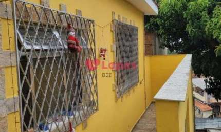 Casa com 3 quartos para alugar na Rua Elvira da Fonseca, --, Tanque, Rio de Janeiro