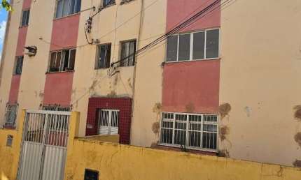 Apartamento com 02 quartos para venda no Imbuí, Salvador, Bahia.