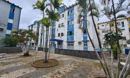 Apartamento com 02 quartos para venda no Imbuí, Salvador, Bahia.