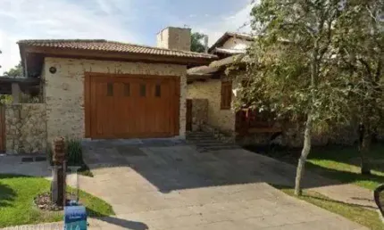 Casa frente mar em jurerê internacional terreno de 800m2