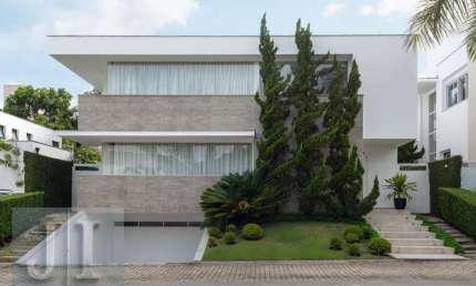 Casa 2 pavimentos em Condominio Fechado na pRaia de Jurere