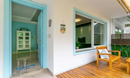 Casa geminada  a venda na praia de jurerê   -  florianópolis