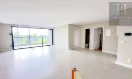 Apartamento 3 Suites a 50 metros do mar em Jurere-Fpolis/SC