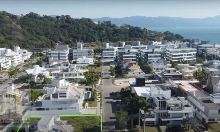 Terreno 600m2 a 150 metros do mar em Jurerê Internacional