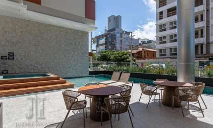 Cobertura Duplex com 363 m2 em Jurerê - Florianópolis, SC