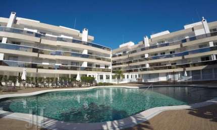 Cobertura com jacuzzi, 3 dormitórios e 2 vagas - a 850m mar!