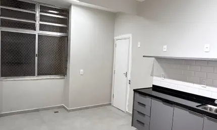Niterói - icaraí - excelente apt 02 qts c 01 suíte e garagem