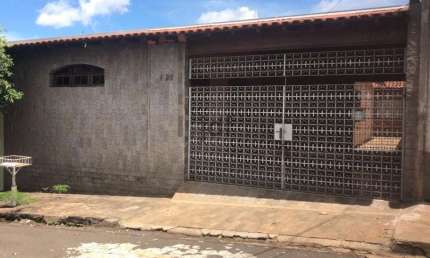 Casa à venda no bairro Parque Residencial Jardim Araruna - Bauru/SP