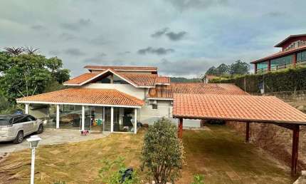 Chácara em Mairinque-SP, no bairro Porta do Sol com 5 suítes e muito conforto