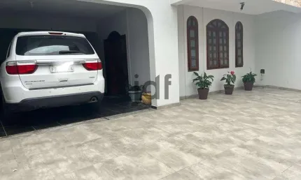 Casa com 5 quartos à venda na Avenida Brasil, 100, Jardim Carambeí, São Roque
